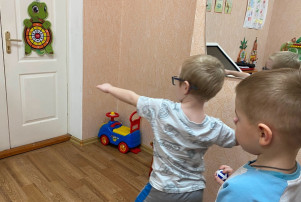 Дартс с мячиком Дартс с мячиком.
