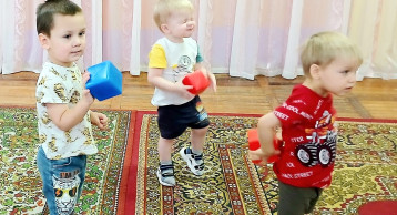 Разноцветная музыка: как малыши учатся через игру Разноцветная музыка: как малыши учатся через игру.